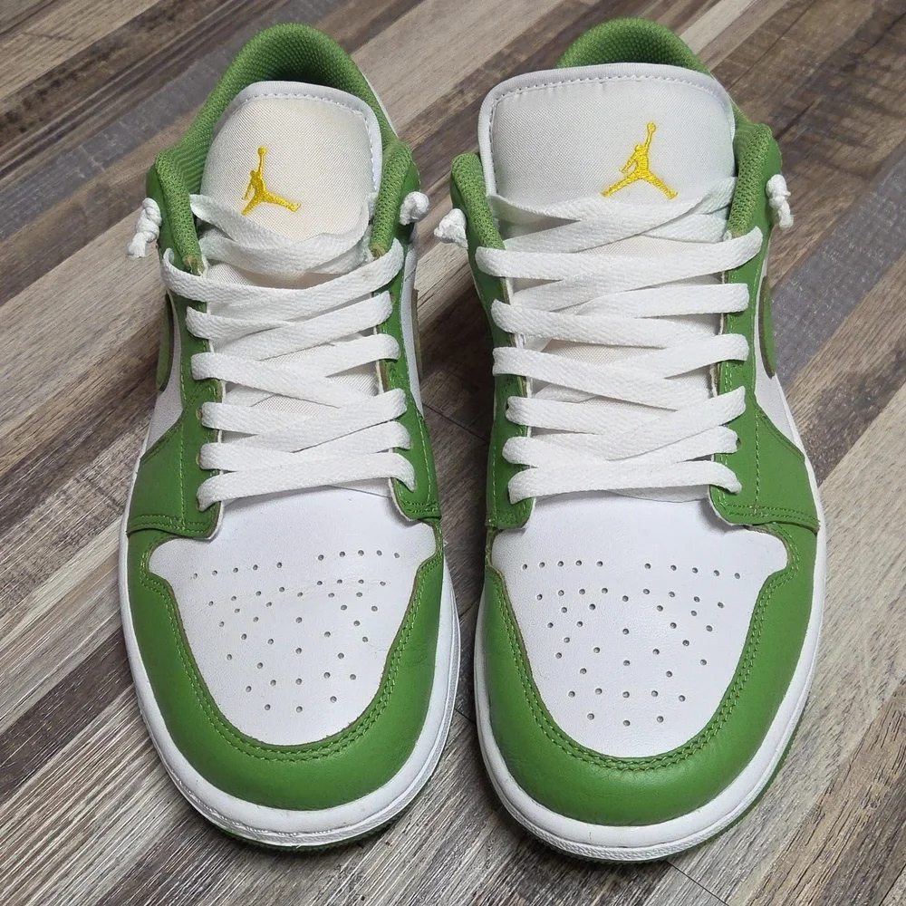 💯💥Nike Air Jordan 1 Low SE Green Chlorophyll HF4823-100 Men's Size 10 - Picture 2 of 5